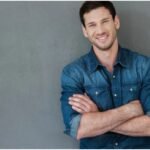 what to wear to a comedy show