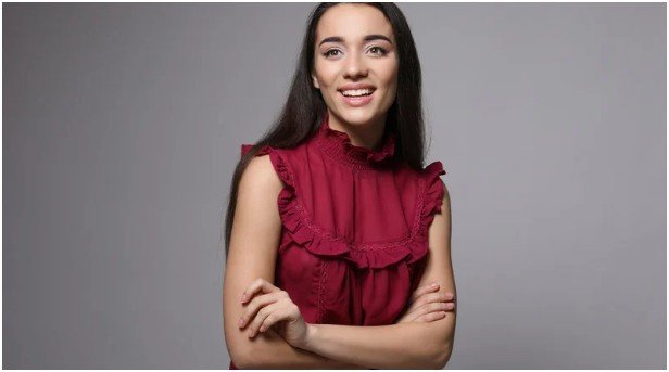 What to Wear to a Comedy Show at Casual Clubs or Bar Venues?