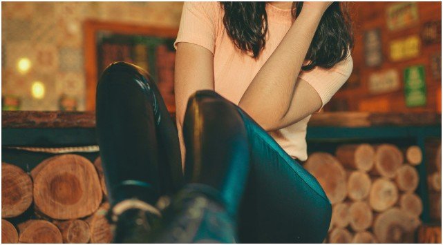 How to Style Leather Pants for Summer?